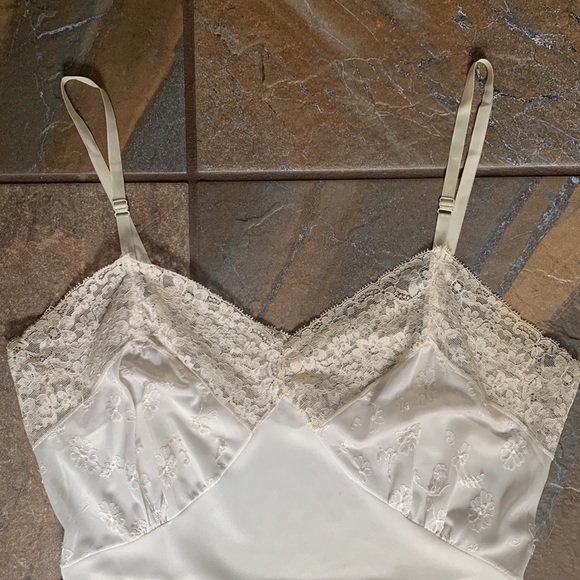 lace slip light pastel sea green blue - M - size 34 vintage - Picture 4 of 11